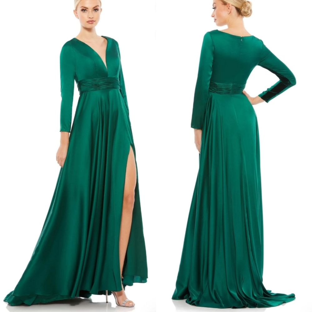 Mac Duggal | Emerald Green Long Sleeve Satib Ruched Waist Gown NEW